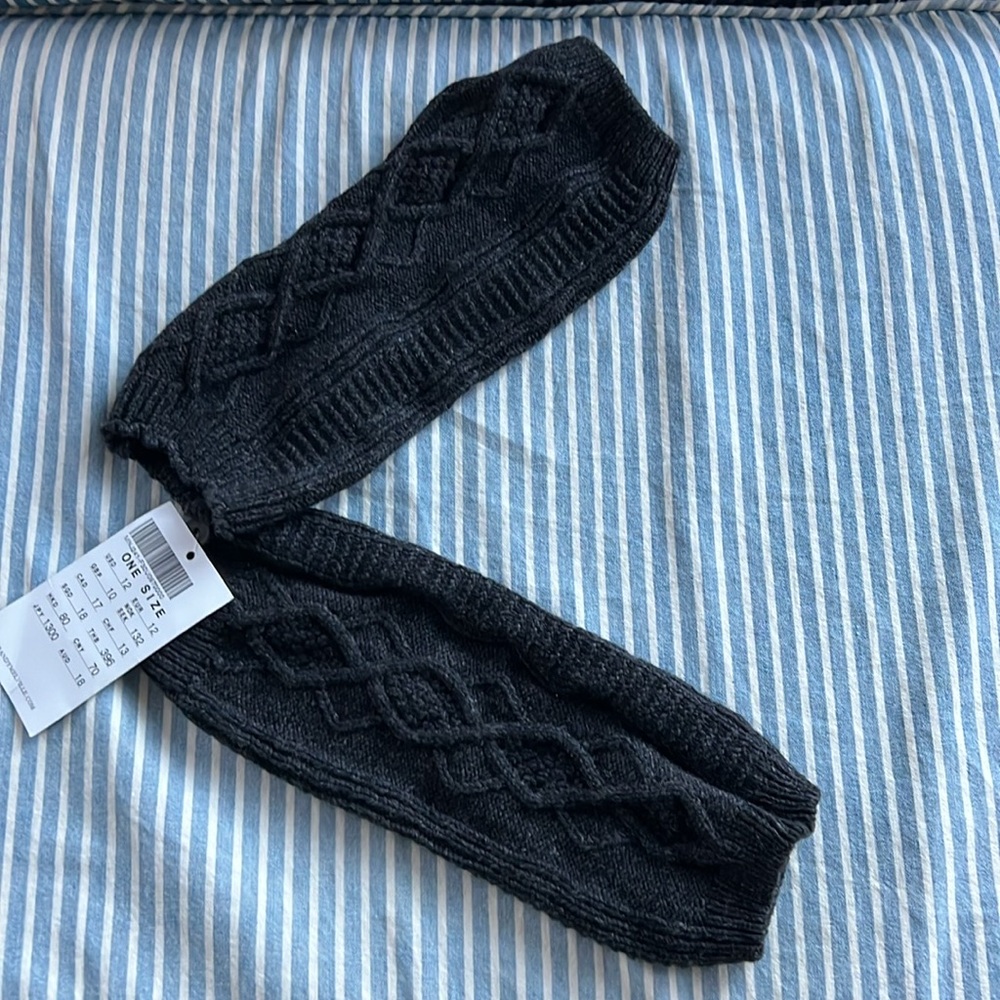 NWT BRANDY MELVILLE knit arm or leg warmers, gray - Picture 4 of 4